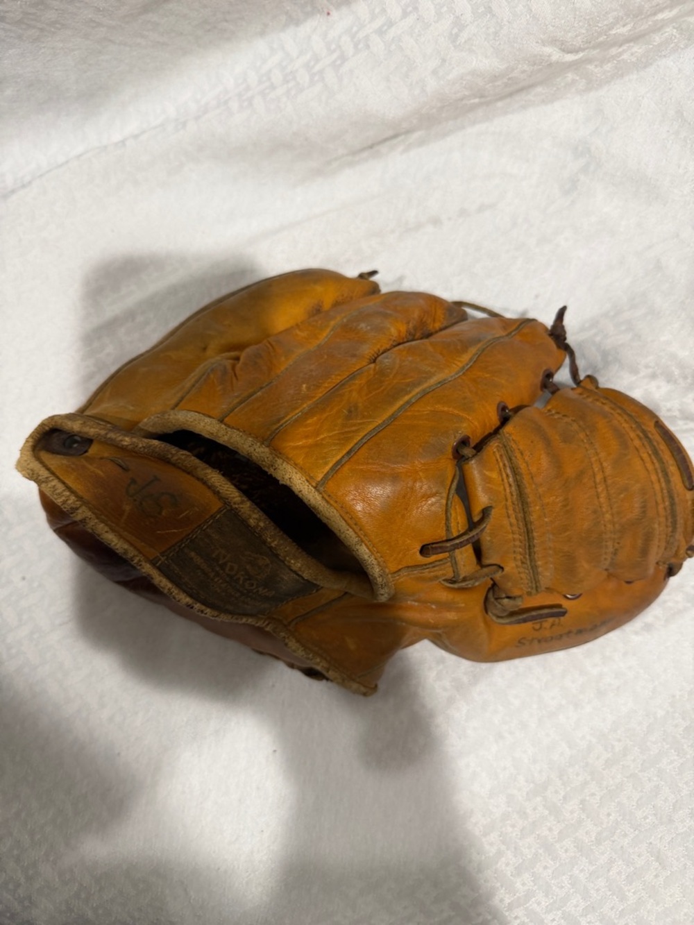 Men's Tan Leather Baseball Glove - Classic Fielding Glove